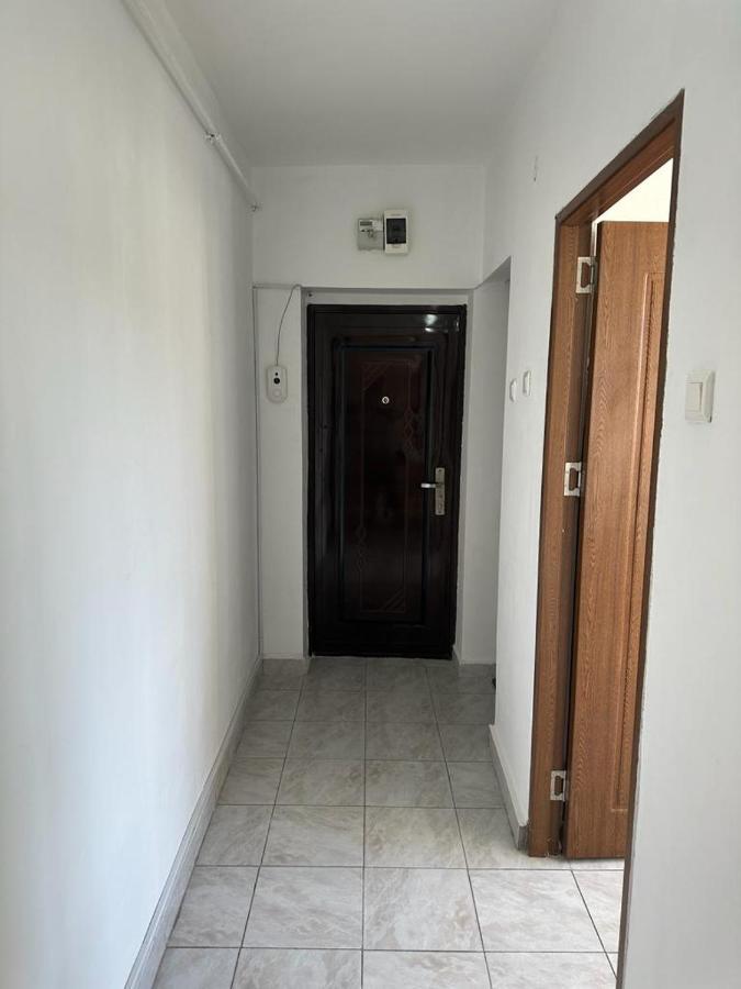 Velovan Apartment Craiova Exterior photo