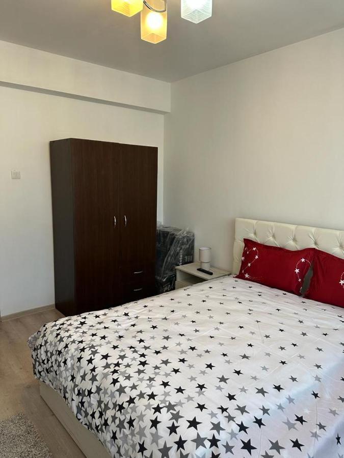 Velovan Apartment Craiova Exterior photo